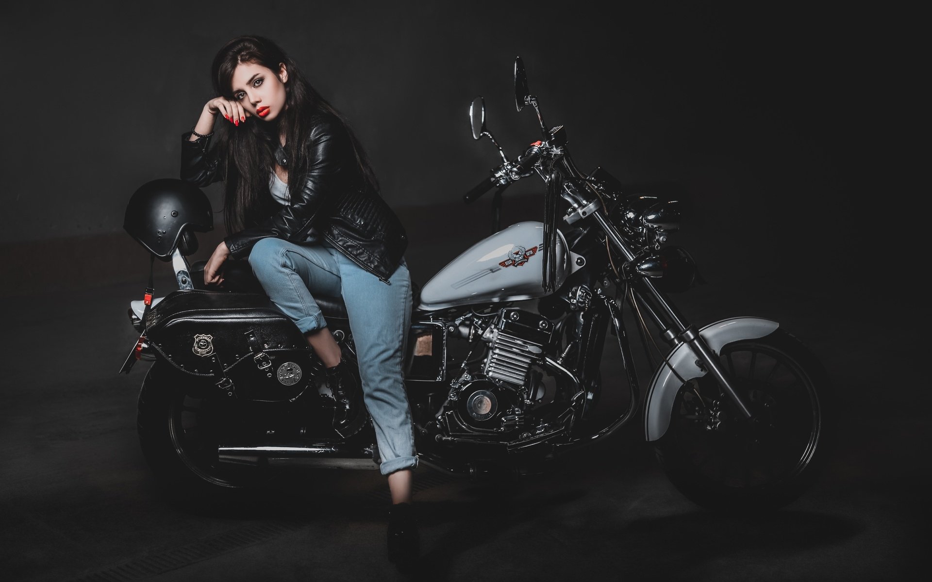 Biker girls: style and drive in Pimpri-Chinchwad