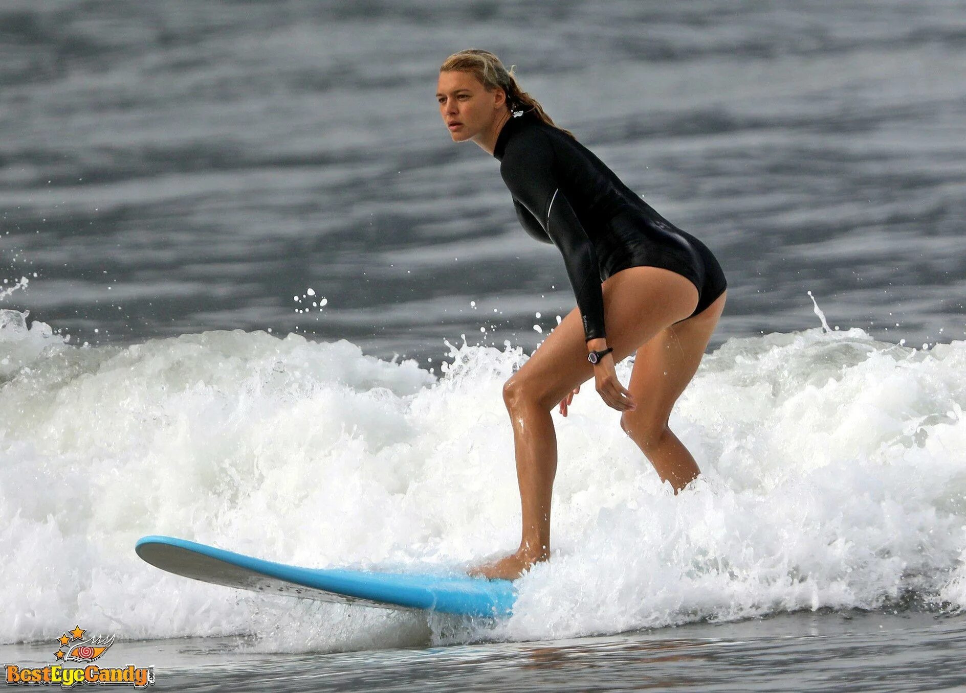 Kelly Rohrbach underwear in Pimpri-Chinchwad