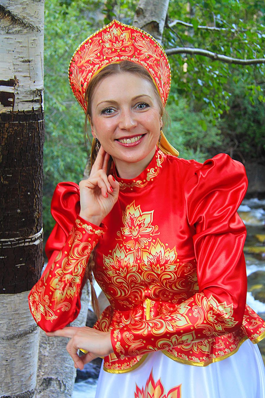 Women in Slavic costumes in Pimpri-Chinchwad