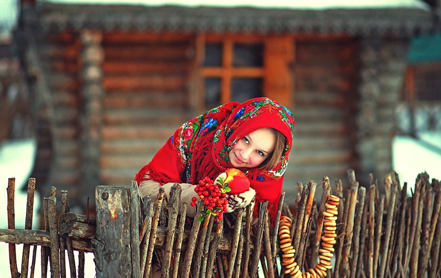 Sexy girl Women in Slavic costumes in Pimpri-Chinchwad