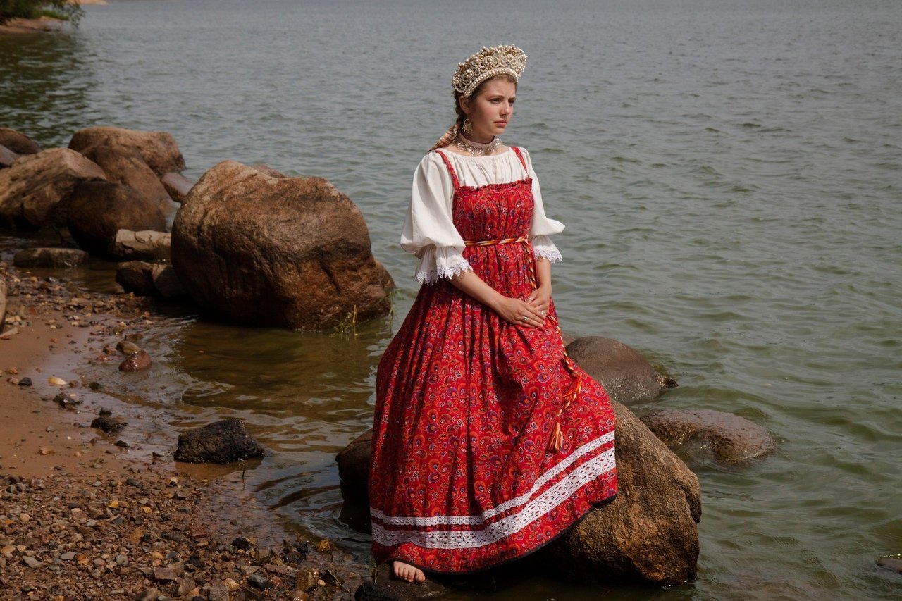 Women in Slavic costumes in Pimpri-Chinchwad