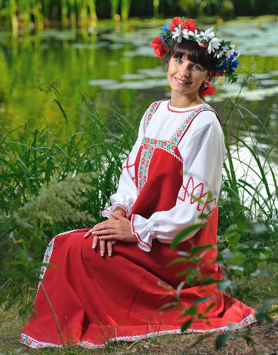 Beautiful girl Girls in Slavic costumes in Pimpri-Chinchwad