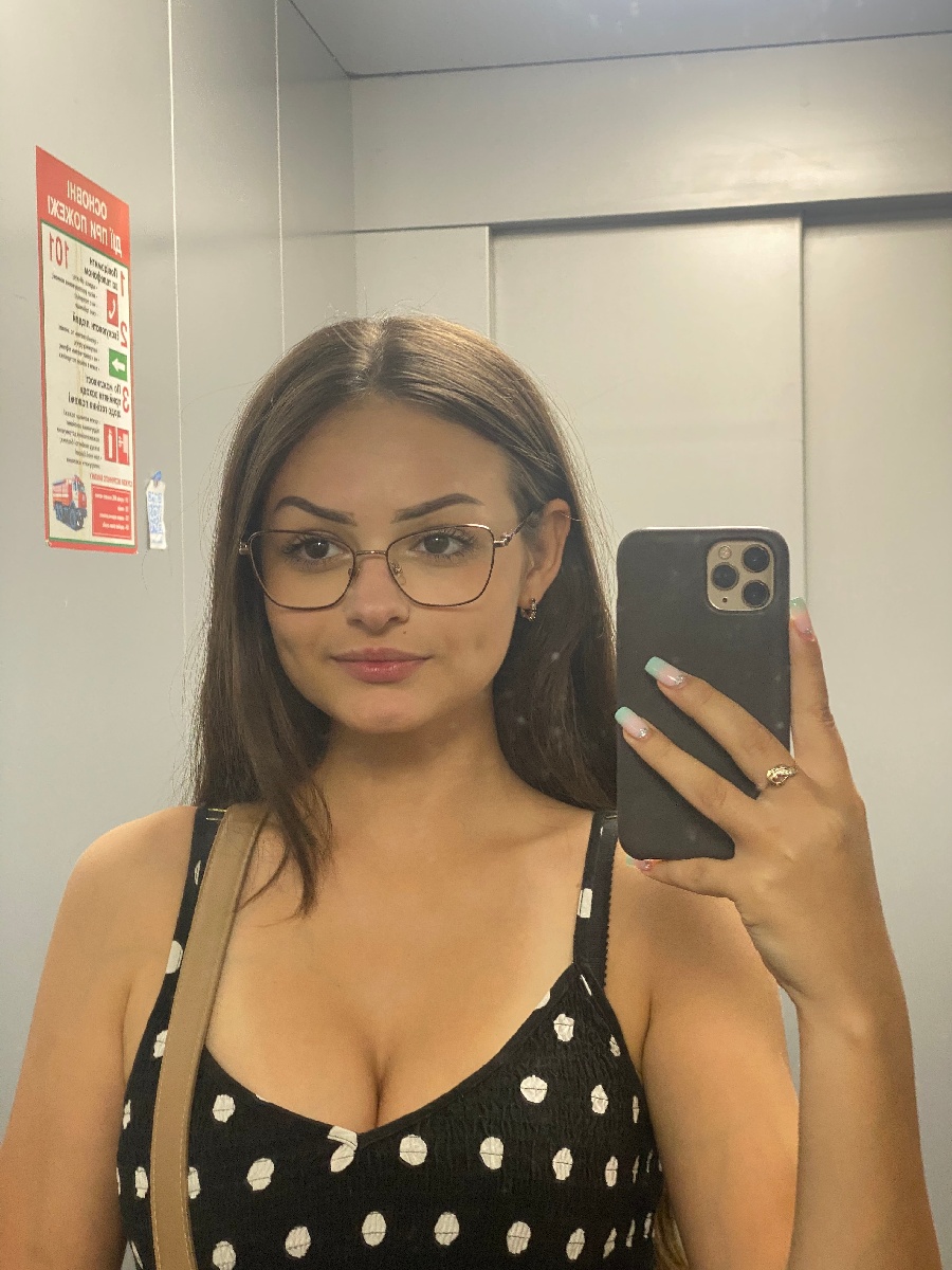 Sexy model Stacy in Pimpri-Chinchwad